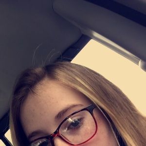 Meet your Posher, Jade